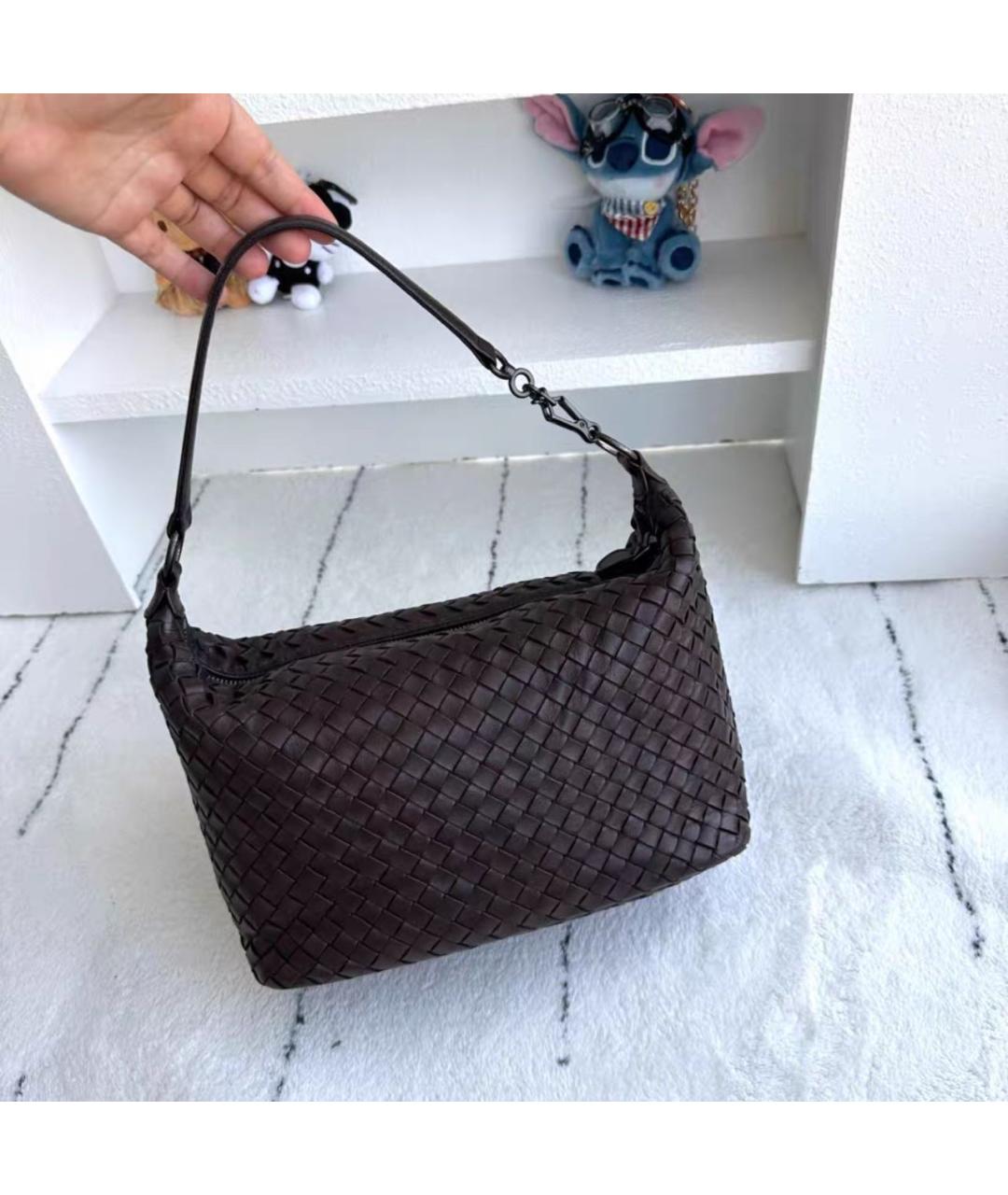BOTTEGA VENETA Коричневая кожаная сумка с короткими ручками, фото 7