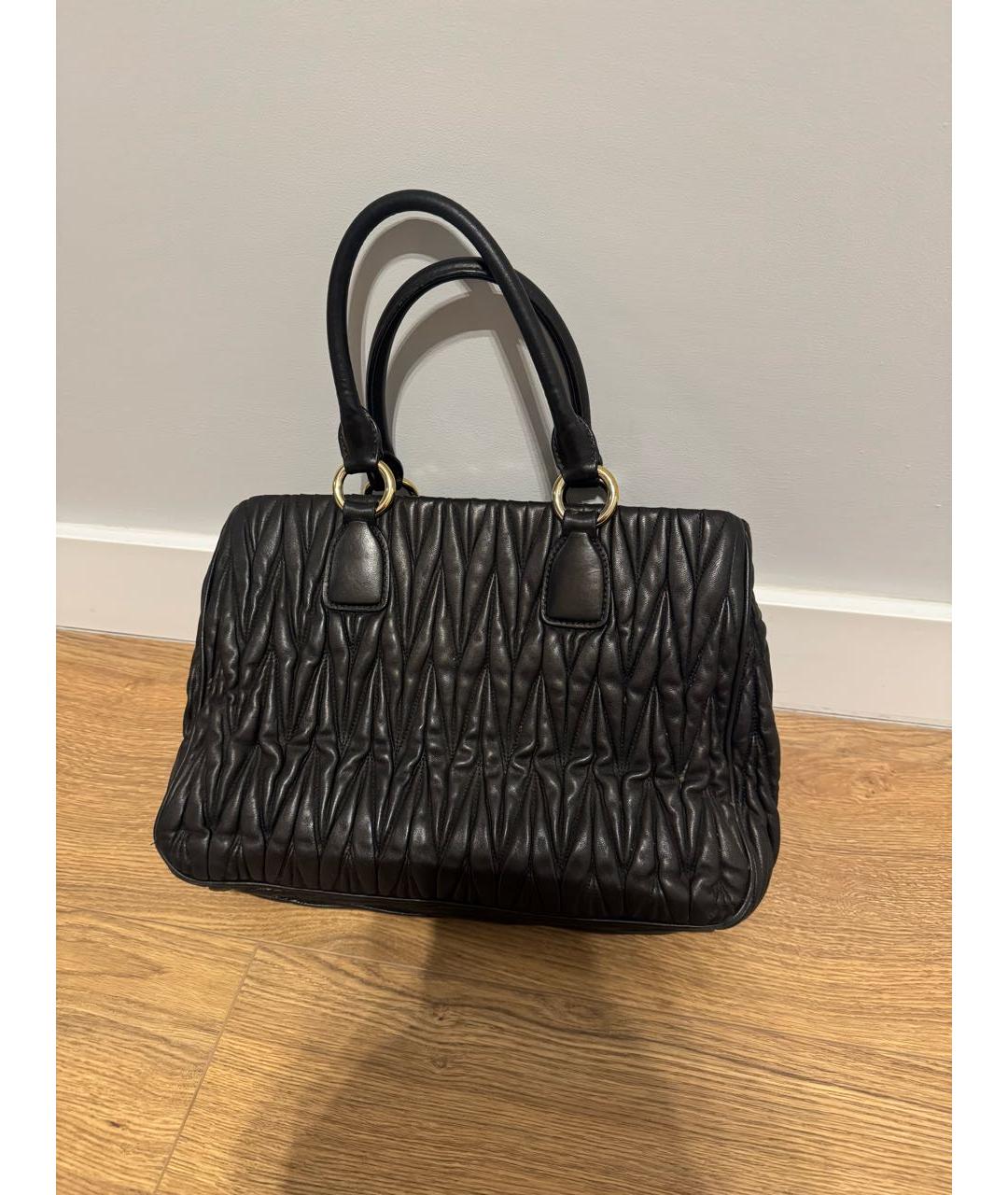 MIU MIU Черная кожаная сумка с короткими ручками, фото 3