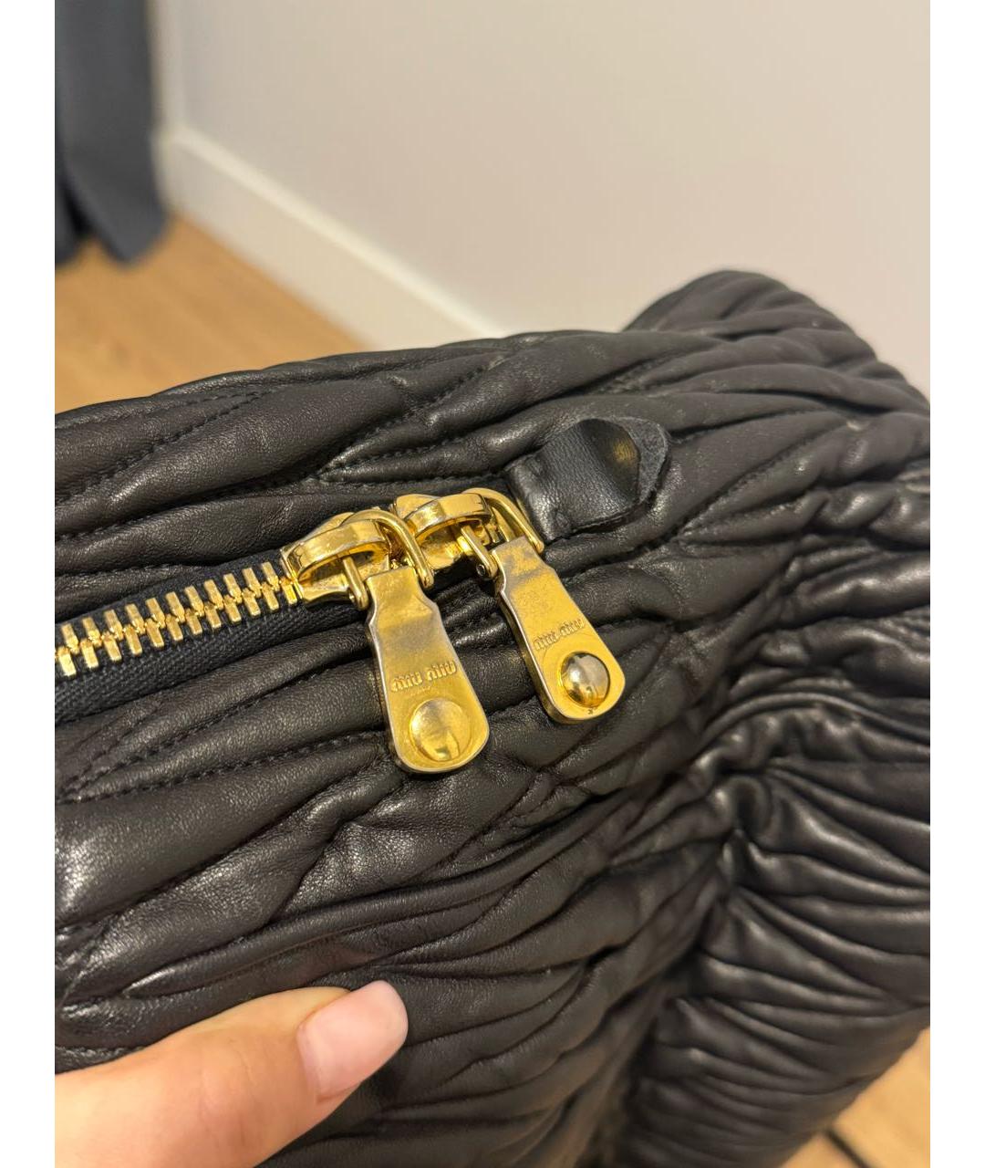 MIU MIU Черная кожаная сумка с короткими ручками, фото 8
