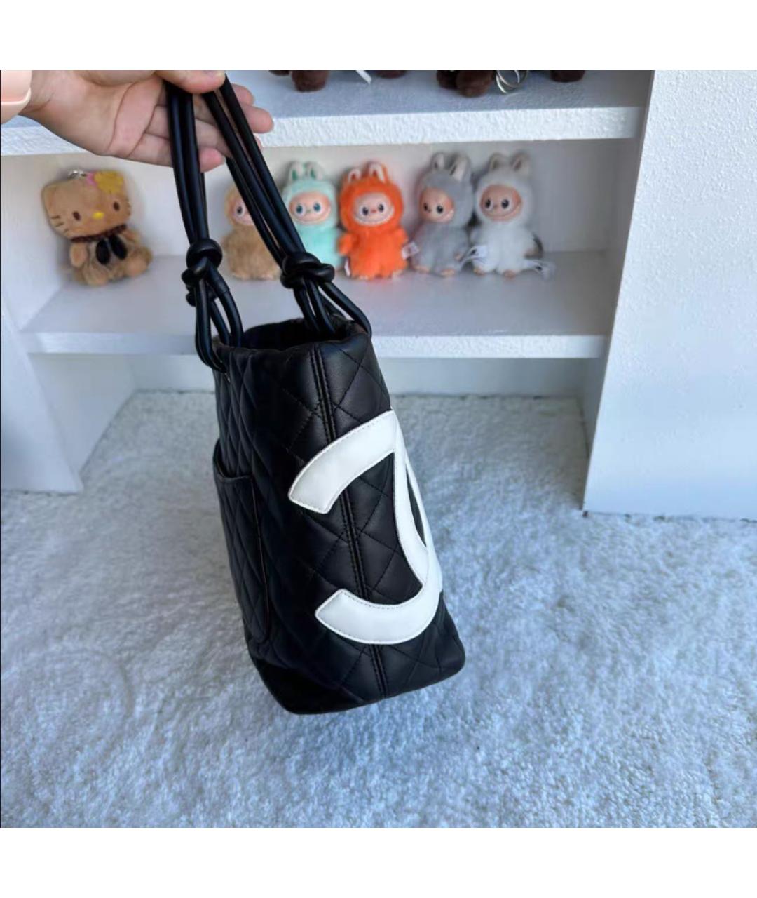 CHANEL Черная кожаная сумка с короткими ручками, фото 4