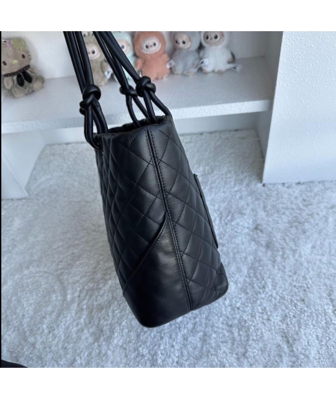 CHANEL Черная кожаная сумка с короткими ручками, фото 5