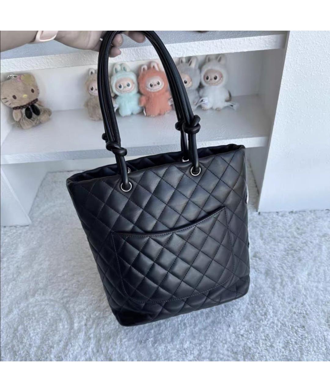 CHANEL Черная кожаная сумка с короткими ручками, фото 3