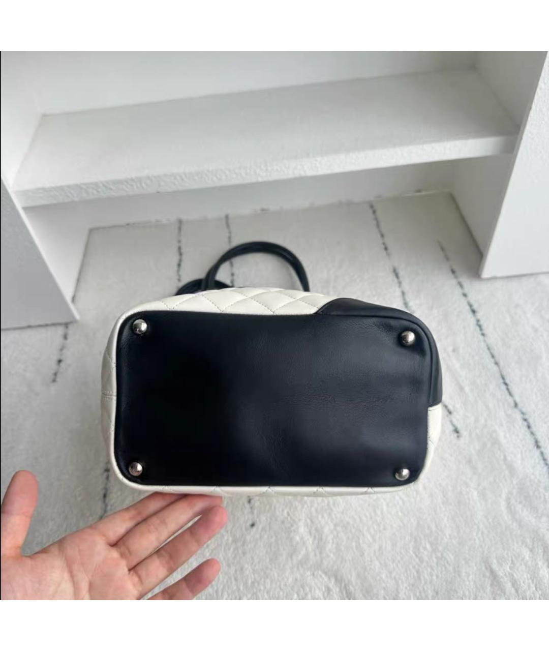 CHANEL Белая кожаная сумка с короткими ручками, фото 6