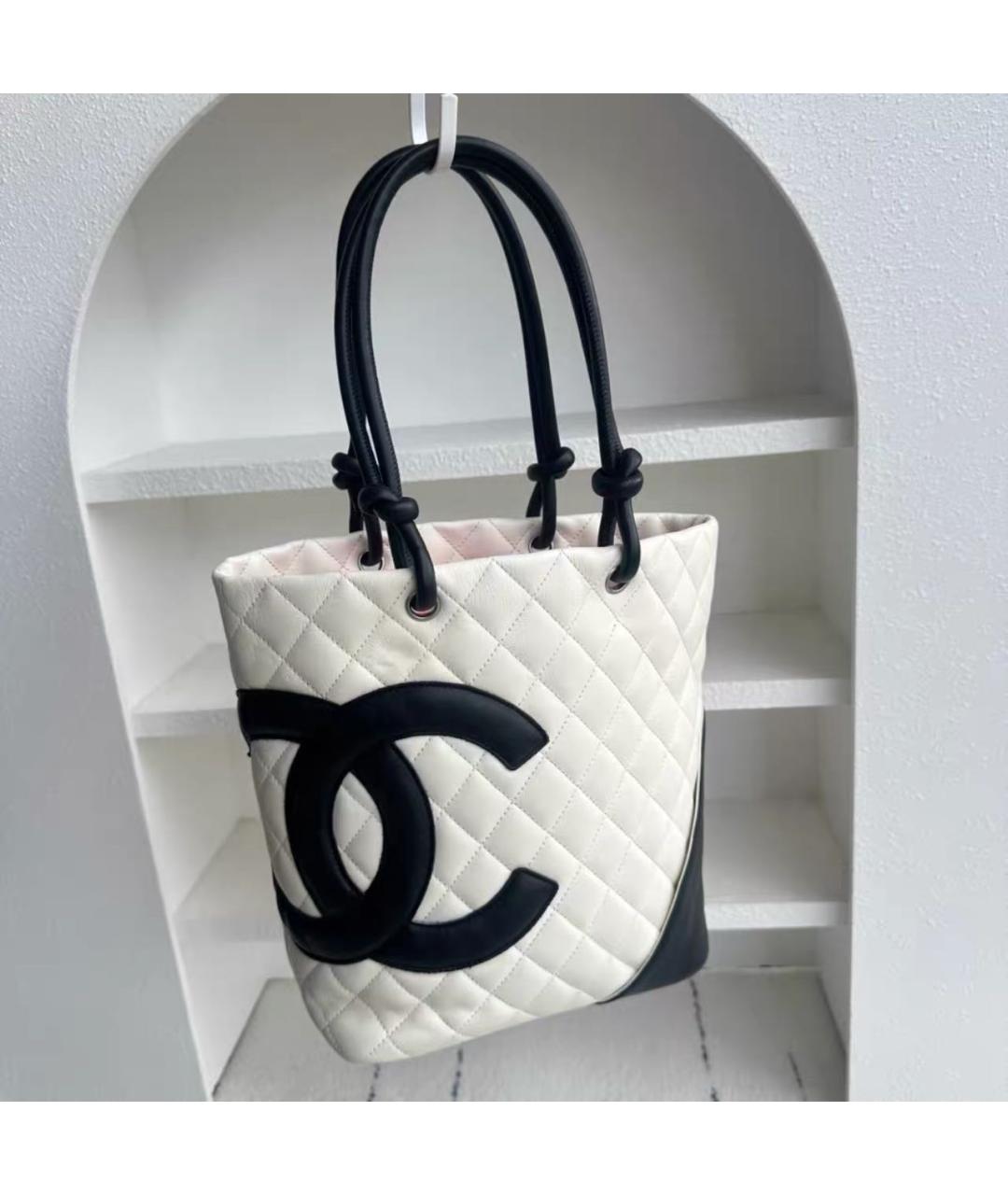 CHANEL Белая кожаная сумка с короткими ручками, фото 7