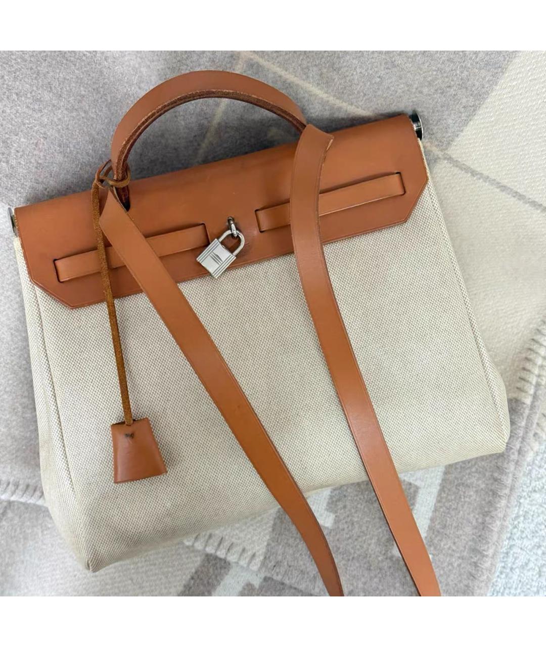 HERMES Бежевая кожаная сумка с короткими ручками, фото 2