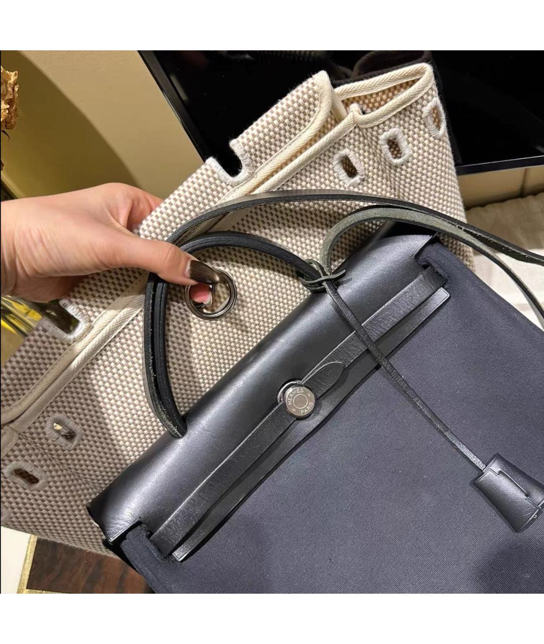 HERMES Темно-синяя кожаная сумка с короткими ручками, фото 5