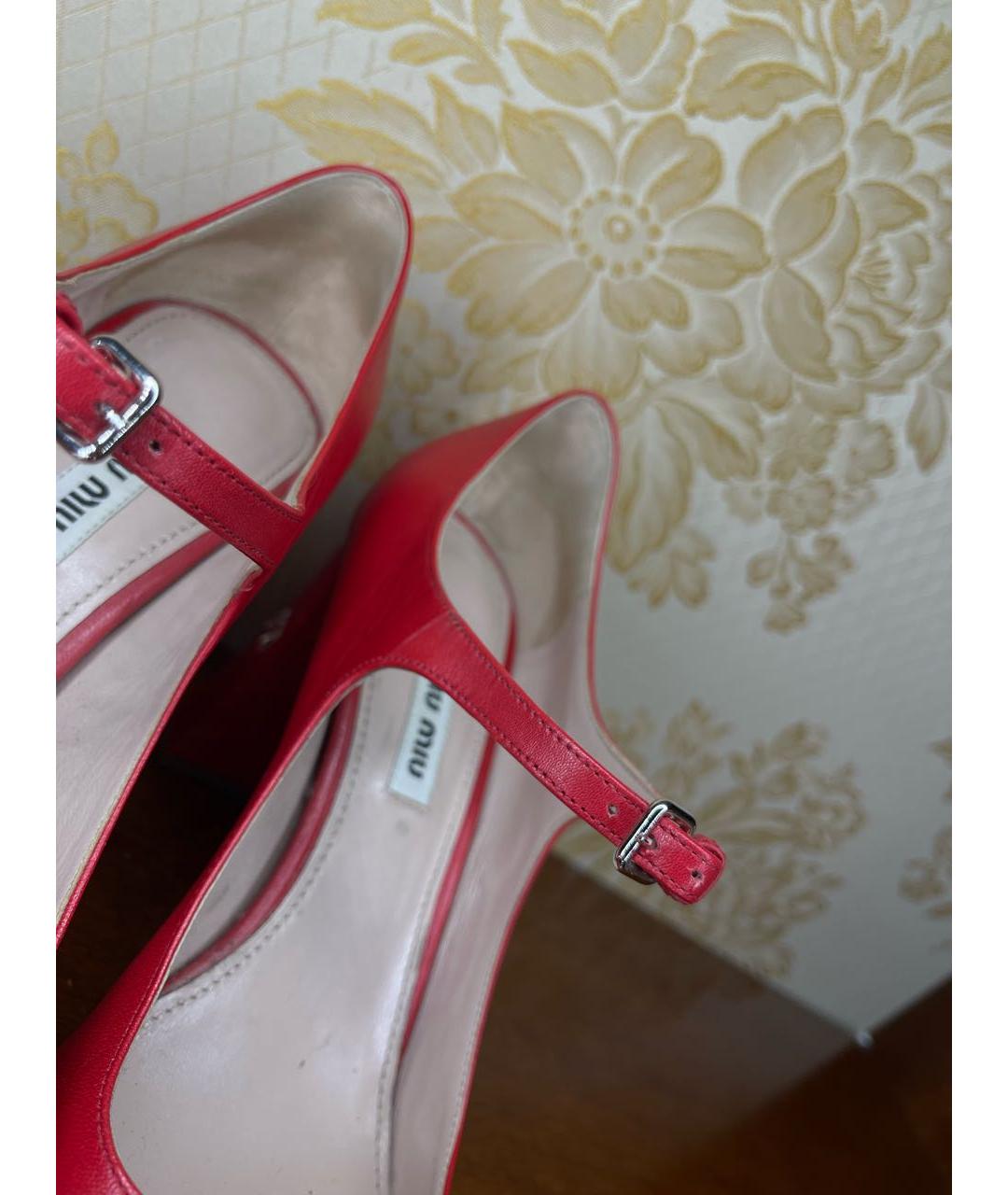MIU MIU Красные кожаные туфли, фото 3
