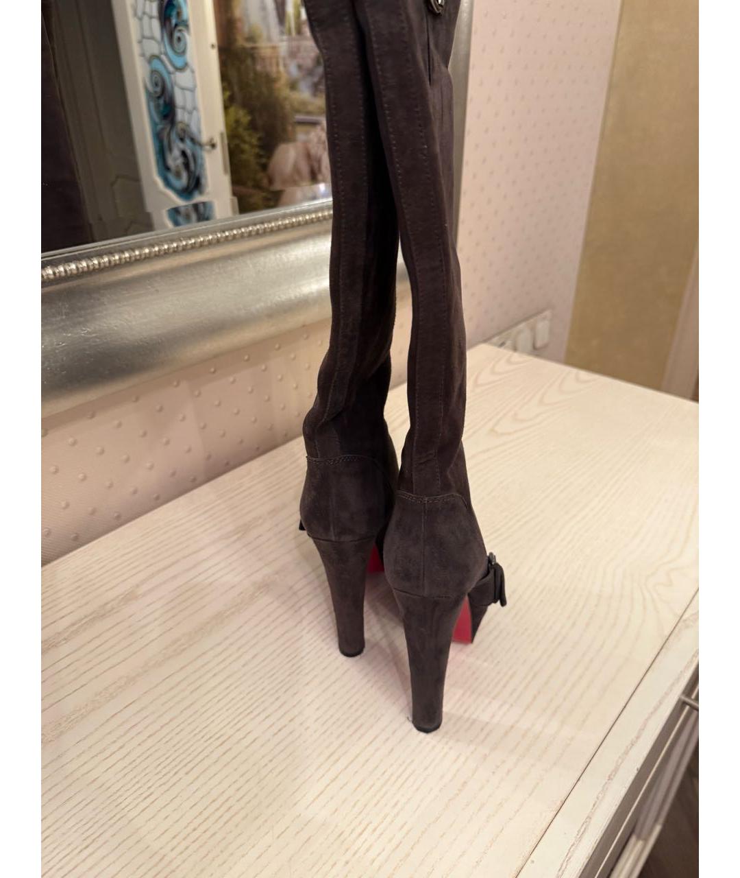 CHRISTIAN LOUBOUTIN Коричневые замшевые сапоги, фото 5