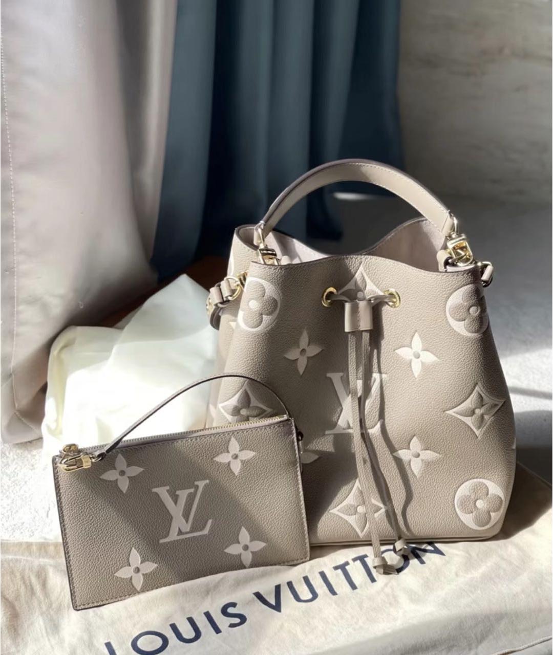 LOUIS VUITTON Бежевая кожаная сумка с короткими ручками, фото 2