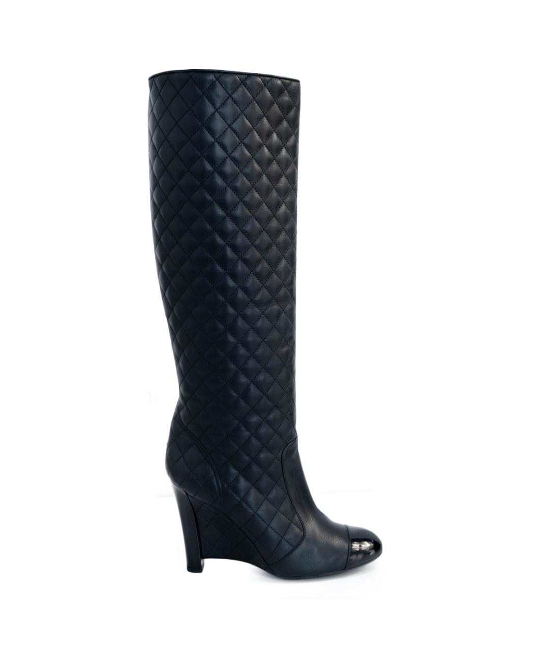CHANEL Черные кожаные сапоги, фото 1