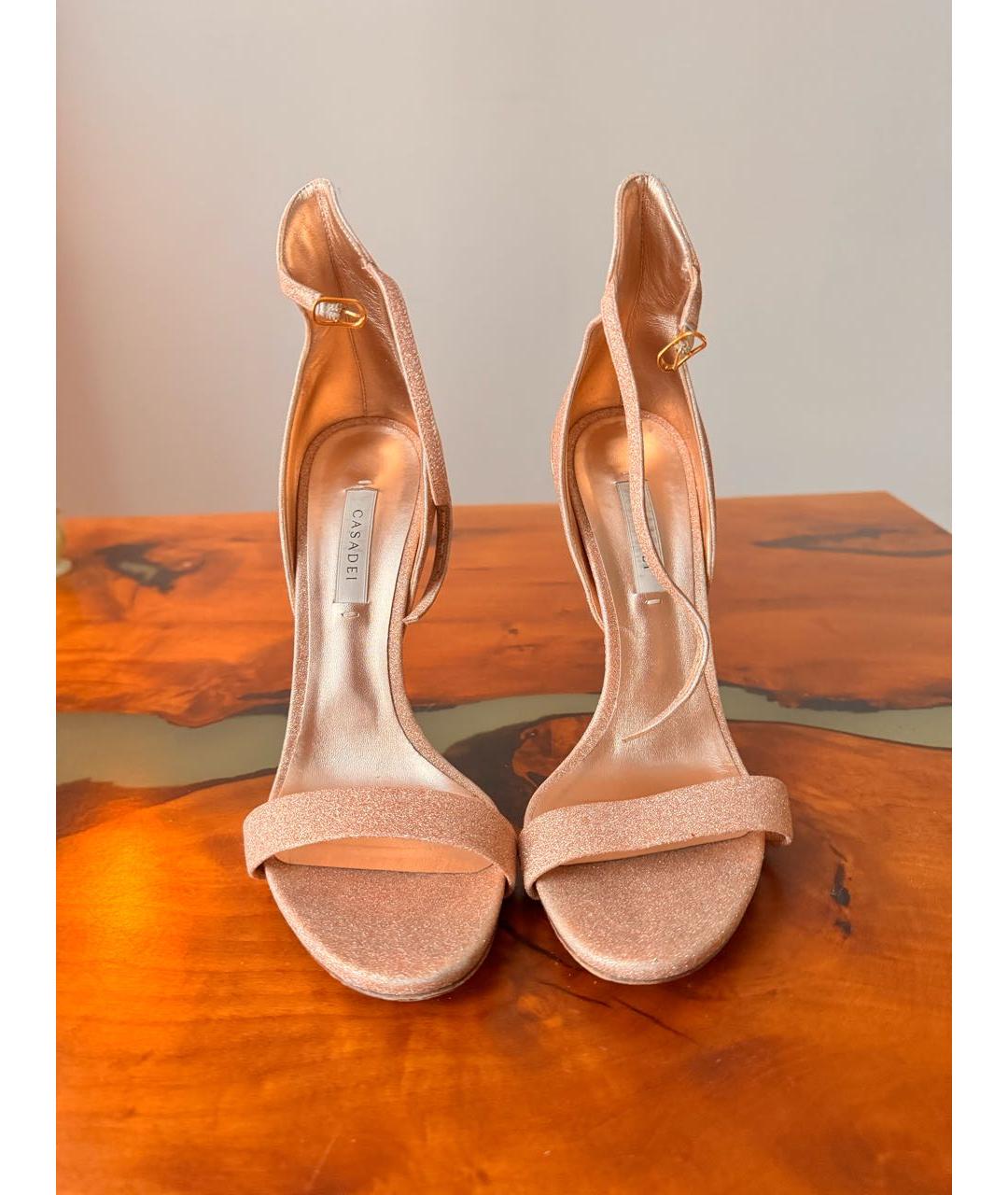 CASADEI Золотые кожаные босоножки, фото 2