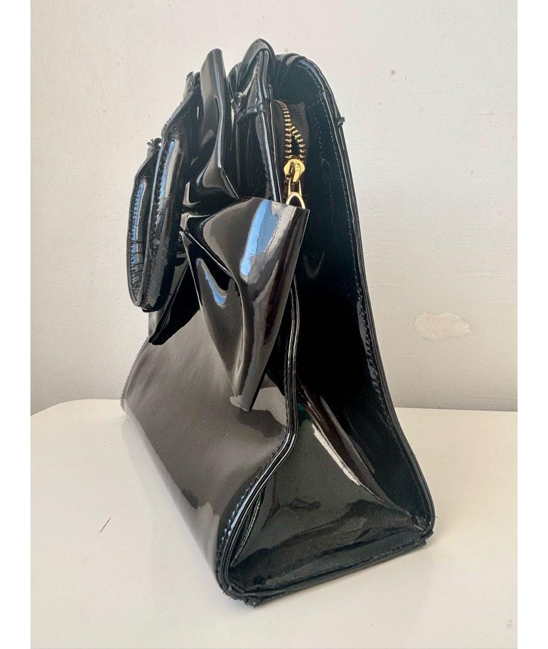 VALENTINO Черная сумка с короткими ручками из лакированной кожи, фото 2