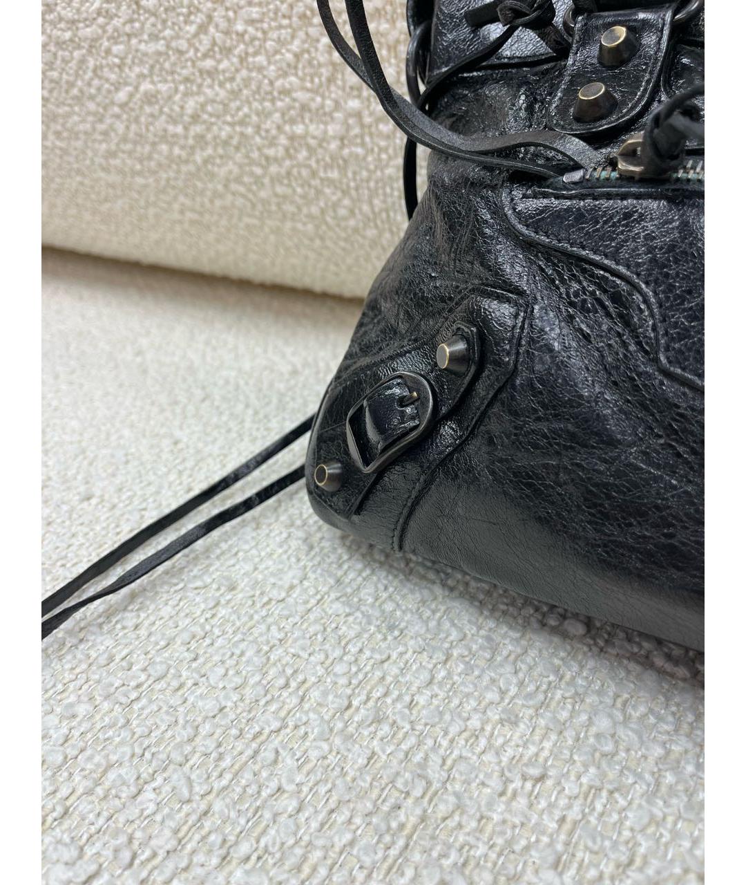 BALENCIAGA Черная сумка через плечо из лакированной кожи, фото 5