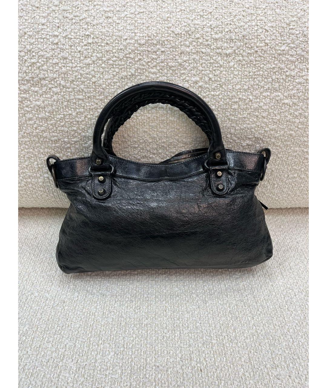 BALENCIAGA Черная сумка через плечо из лакированной кожи, фото 3