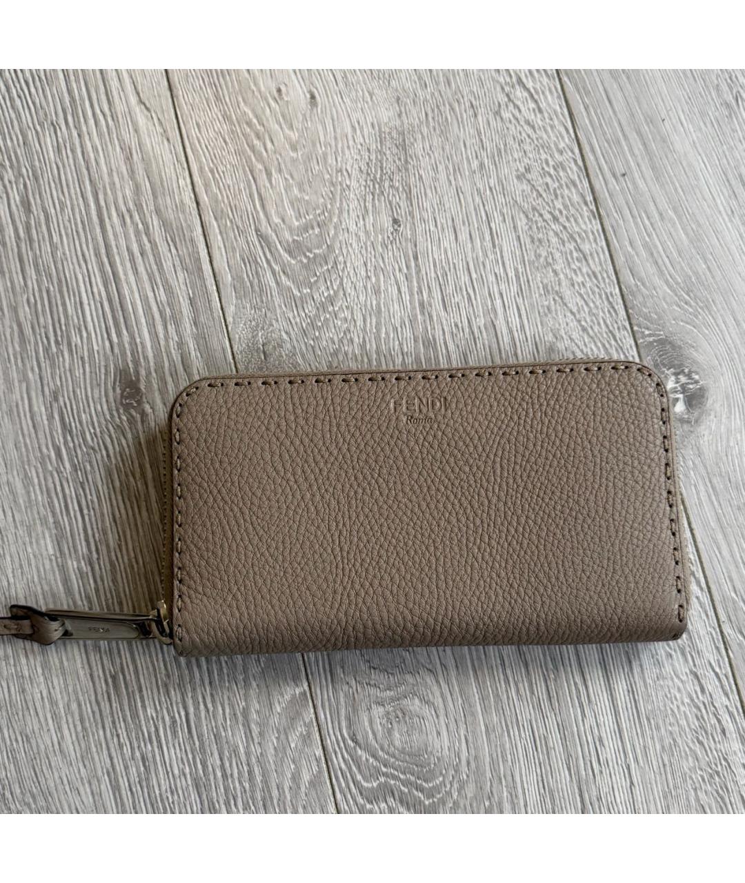 FENDI Бежевый кожаный кошелек, фото 3