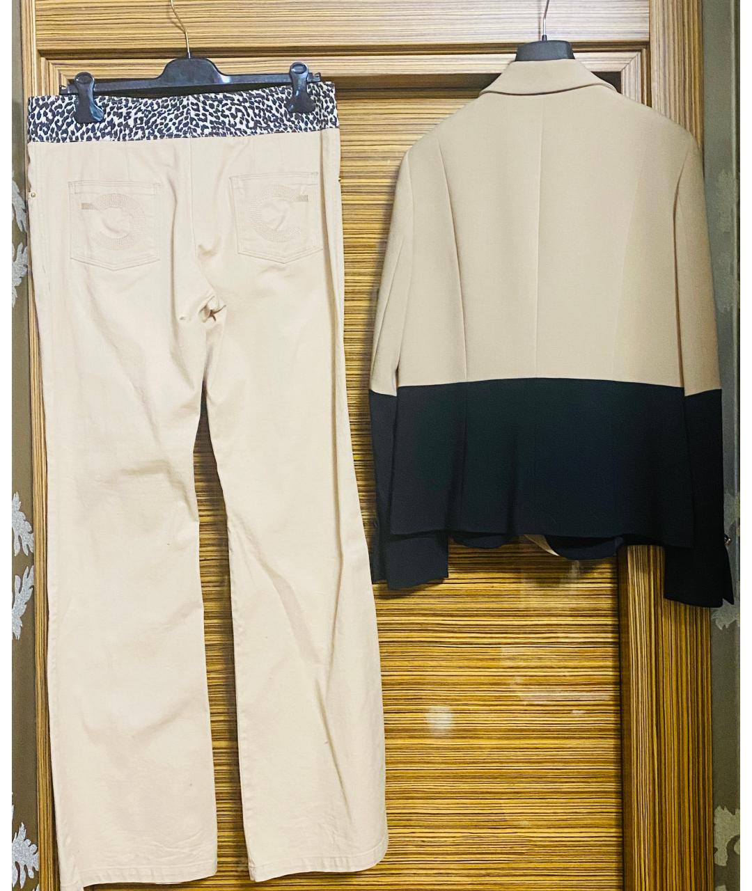 ROBERTO CAVALLI Бежевый хлопко-эластановый костюм с брюками, фото 2