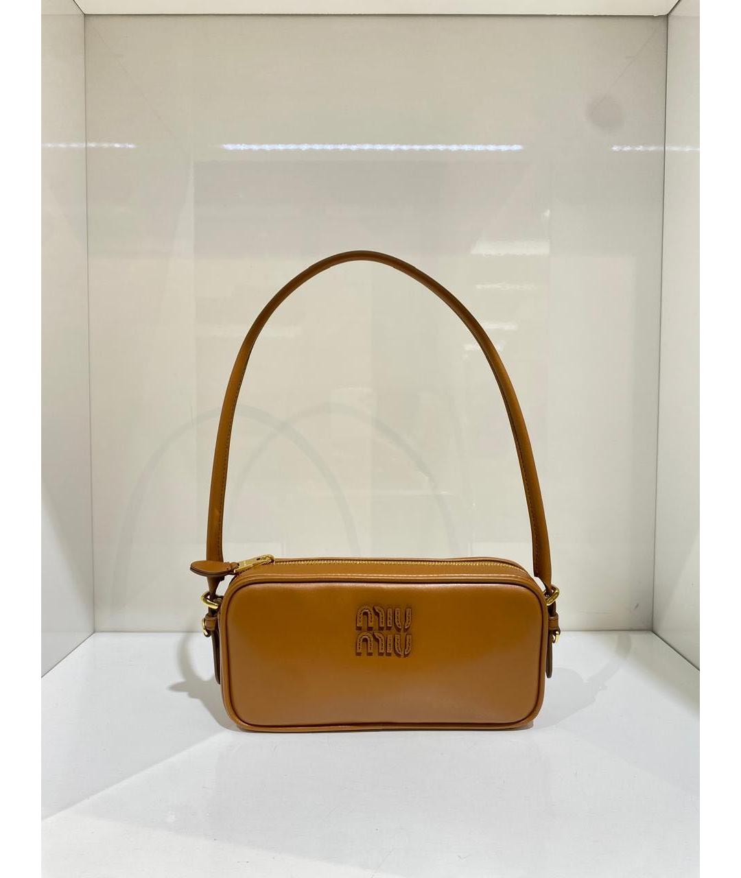 MIU MIU Коричневая кожаная сумка с короткими ручками, фото 3