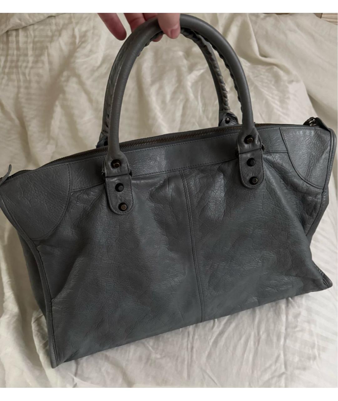 BALENCIAGA Серая кожаная сумка с короткими ручками, фото 2