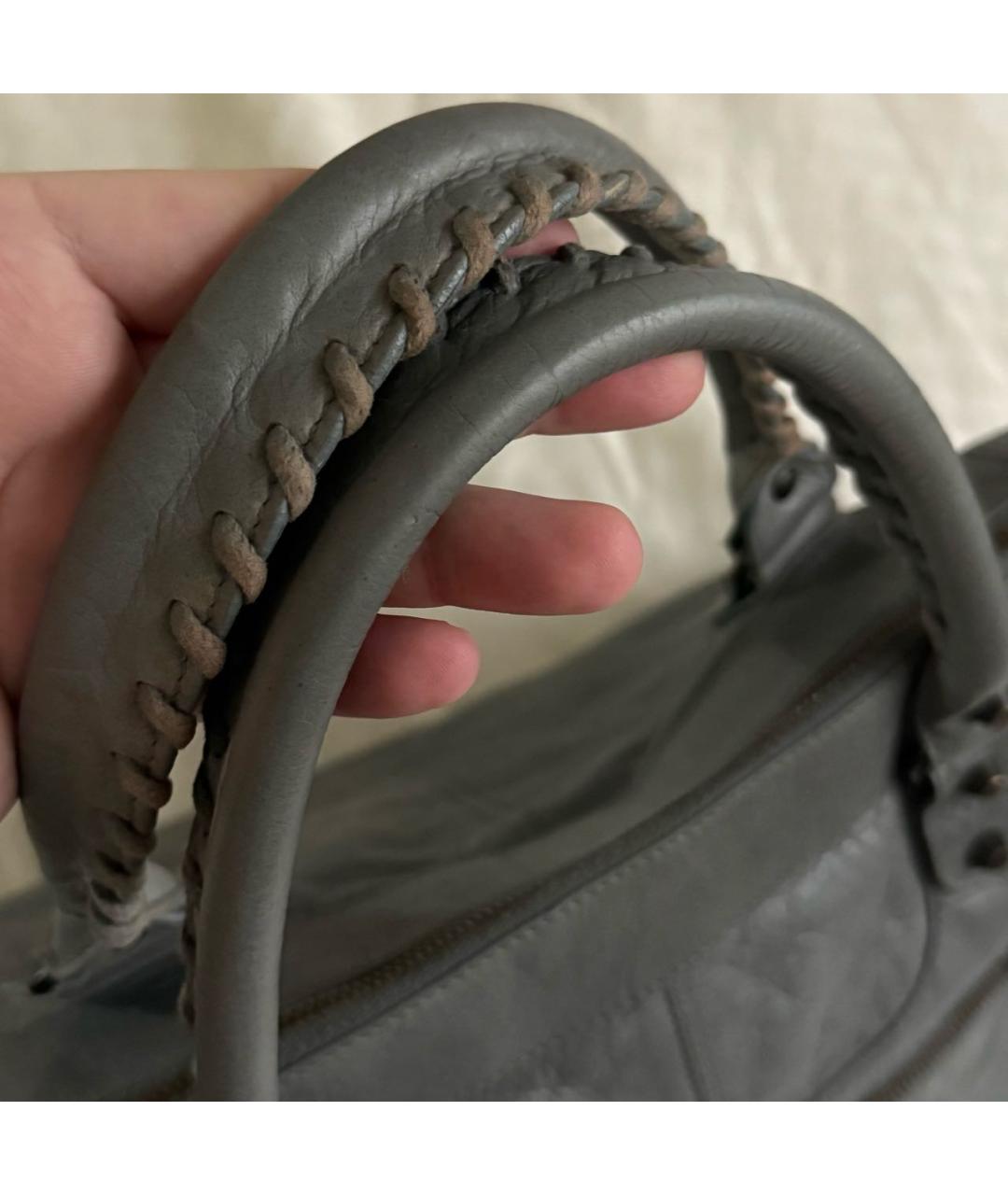 BALENCIAGA Серая кожаная сумка с короткими ручками, фото 3