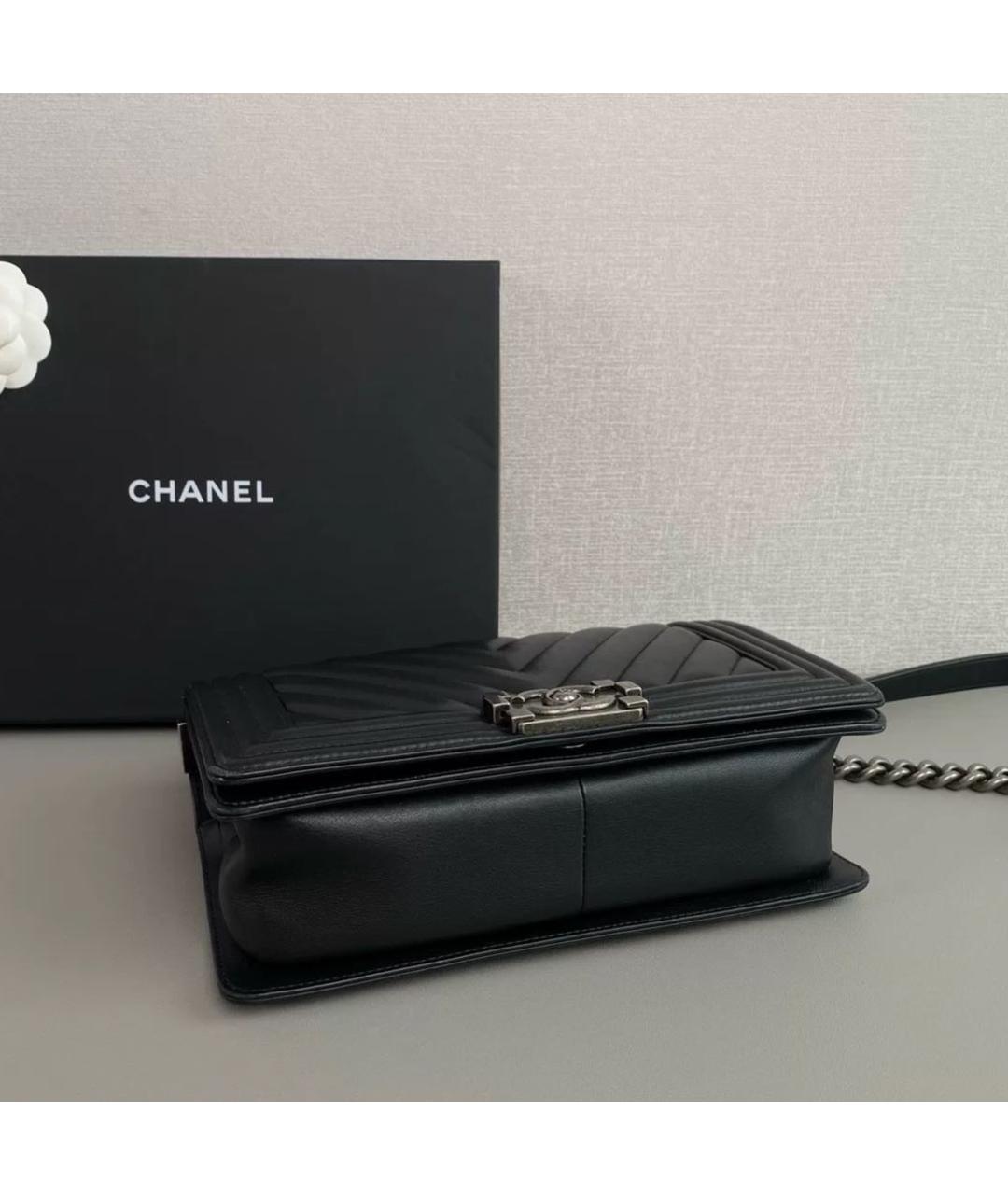 CHANEL Черная кожаная сумка через плечо, фото 4