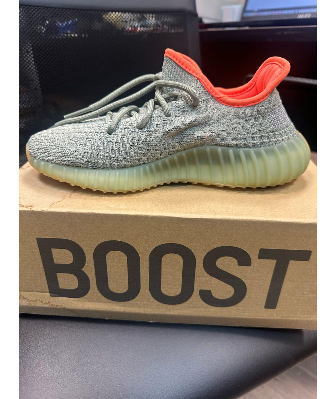 ADIDAS YEEZY Зеленые текстильные кроссовки, фото 5