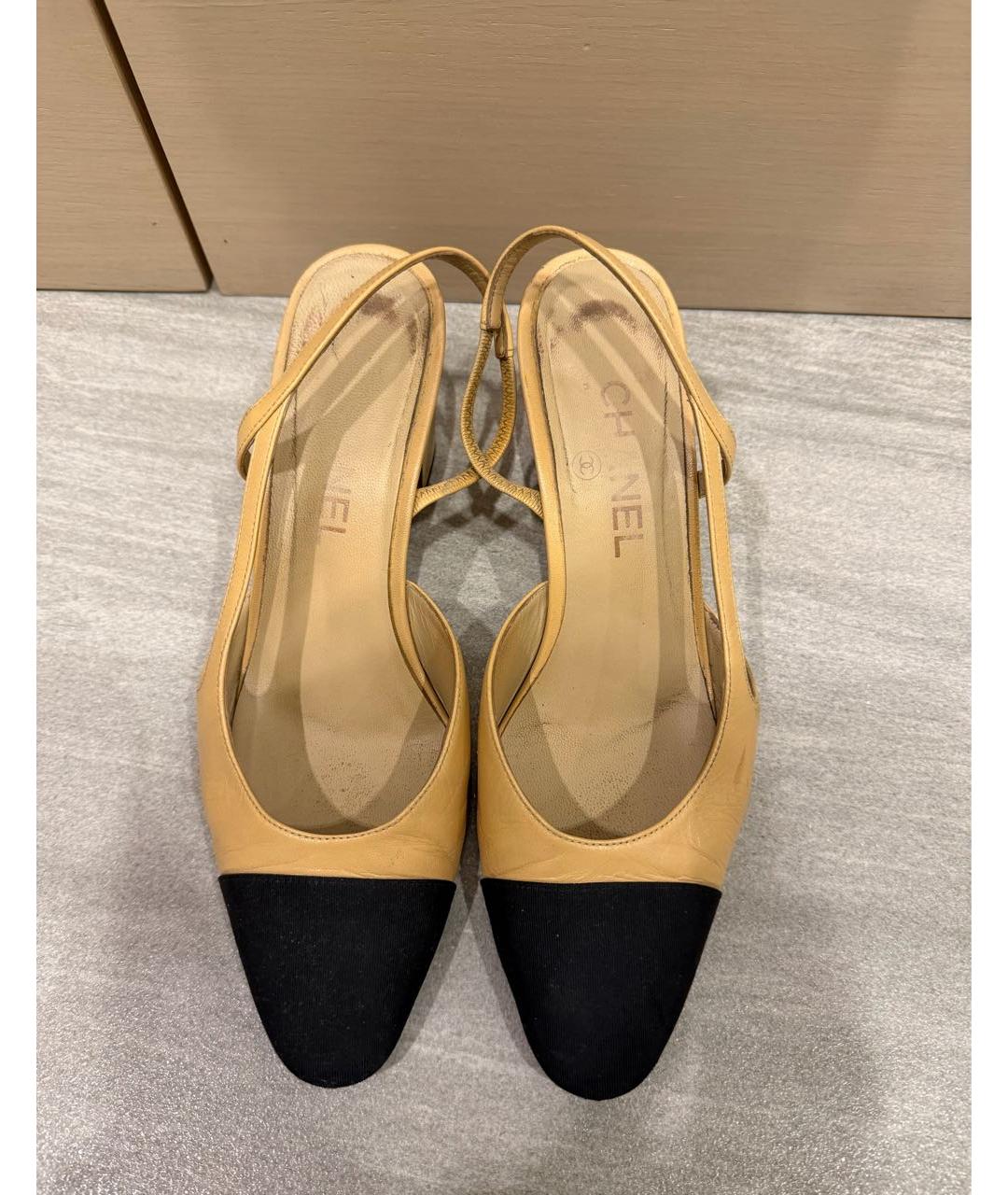 CHANEL Бежевые кожаные босоножки, фото 2