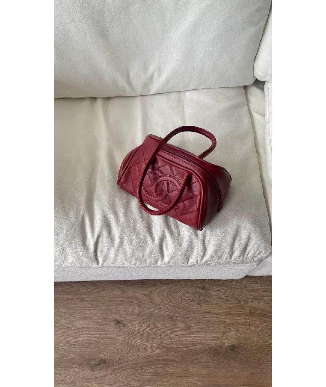 CHANEL Красная кожаная сумка с короткими ручками, фото 9