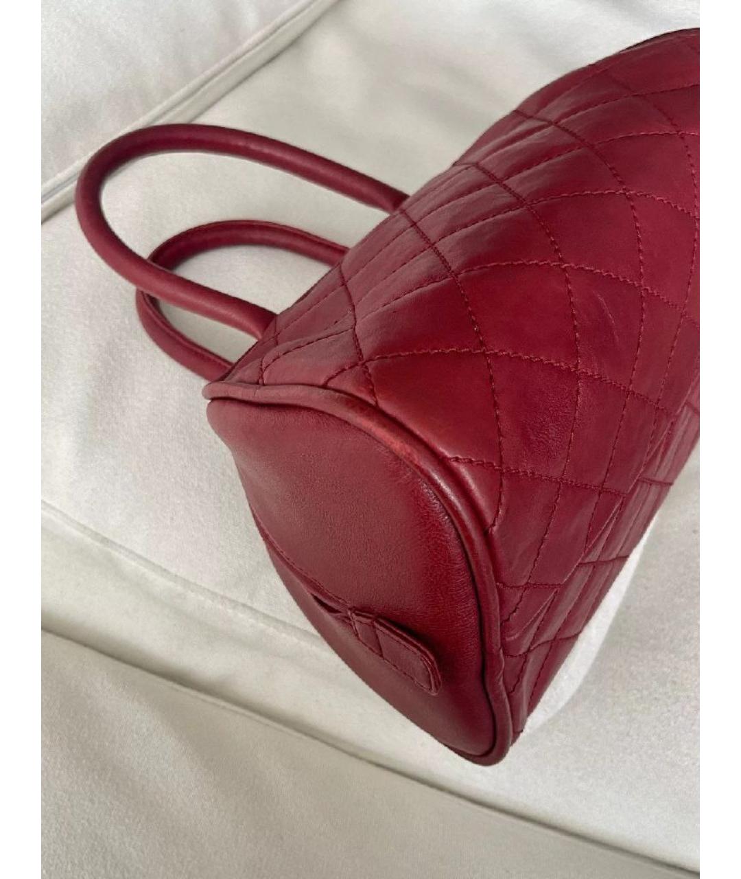 CHANEL Красная кожаная сумка с короткими ручками, фото 7