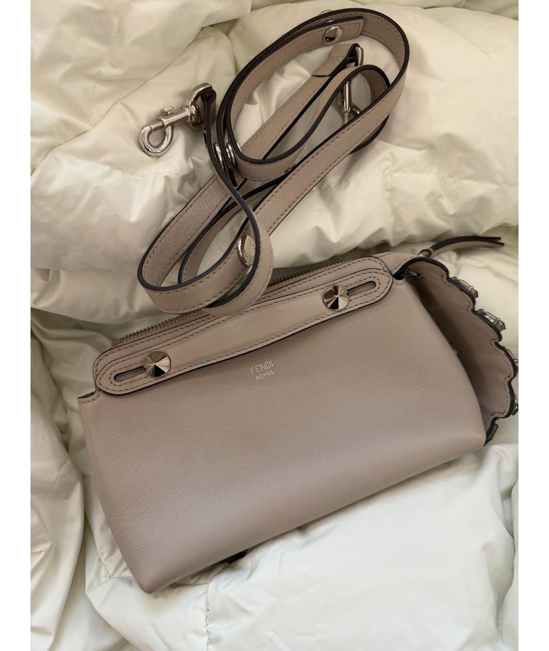 FENDI Бежевая кожаная сумка через плечо, фото 5