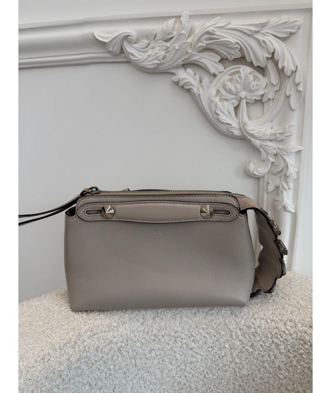 FENDI Бежевая кожаная сумка через плечо, фото 4