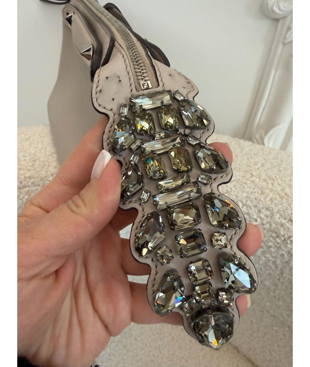 FENDI Бежевая кожаная сумка через плечо, фото 3