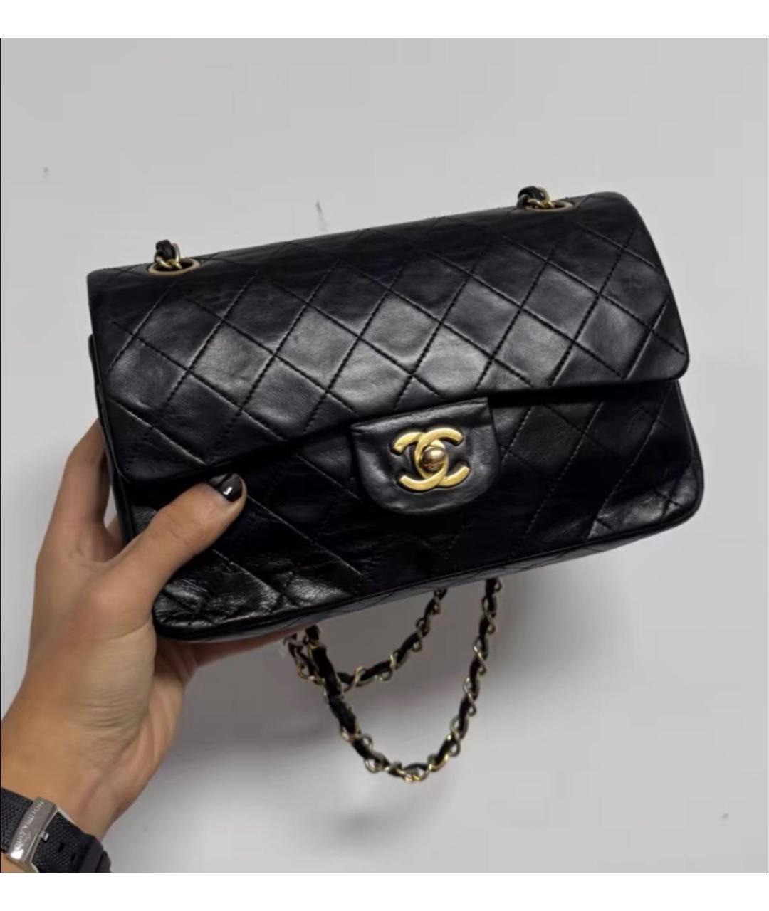 CHANEL Черная кожаная сумка через плечо, фото 2