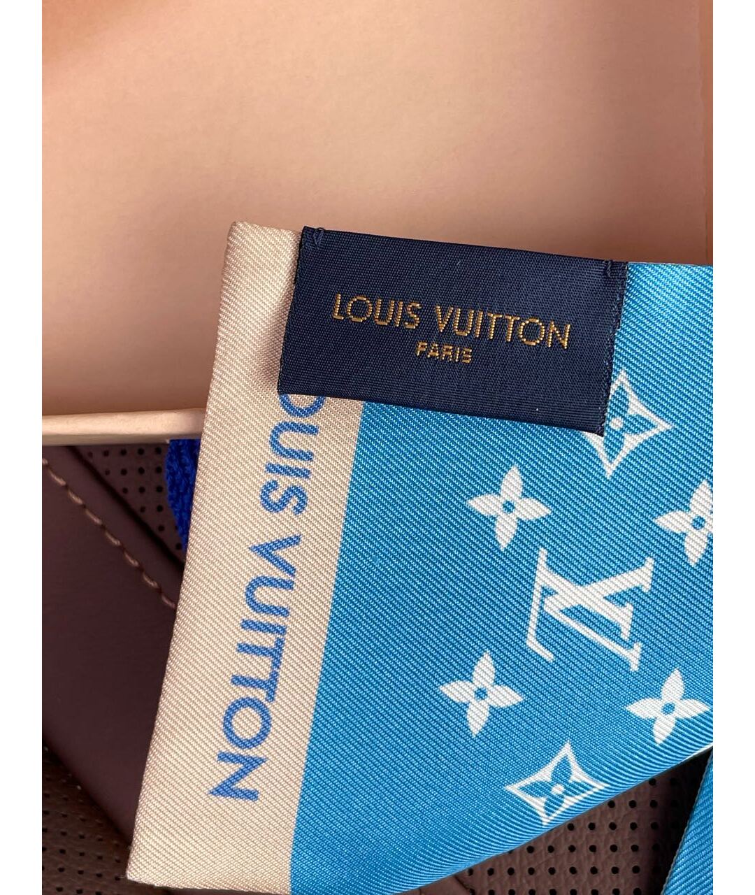 LOUIS VUITTON Голубой шелковый шарф, фото 5
