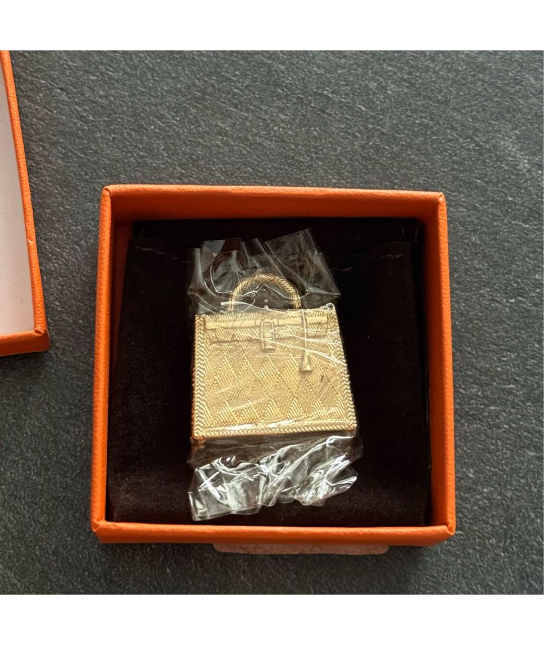 HERMES Золотая металлическая подвеска, фото 2