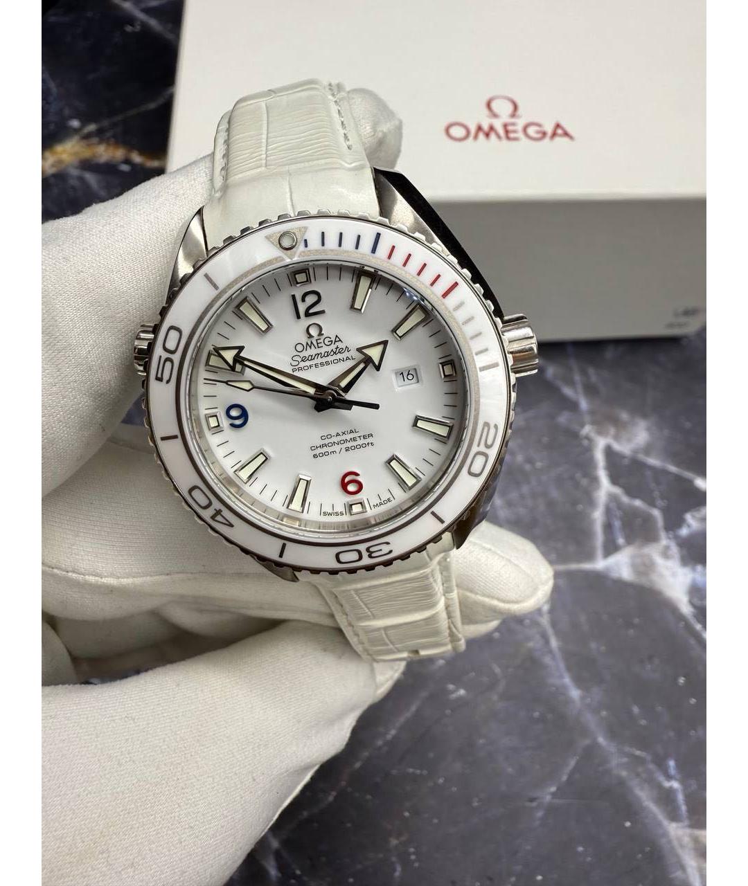 OMEGA Белые металлические часы, фото 2