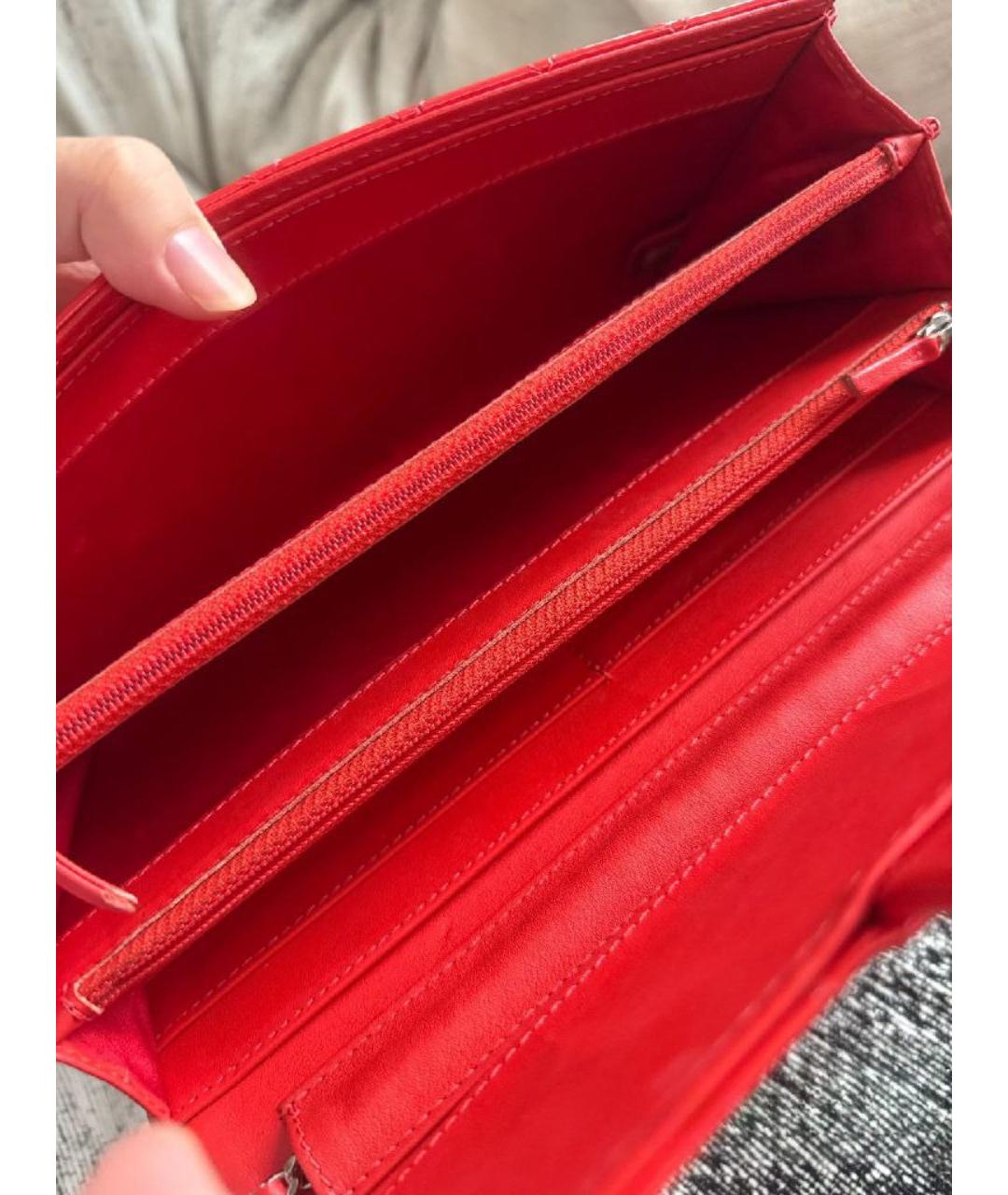 CHANEL Красная кожаная сумка через плечо, фото 7