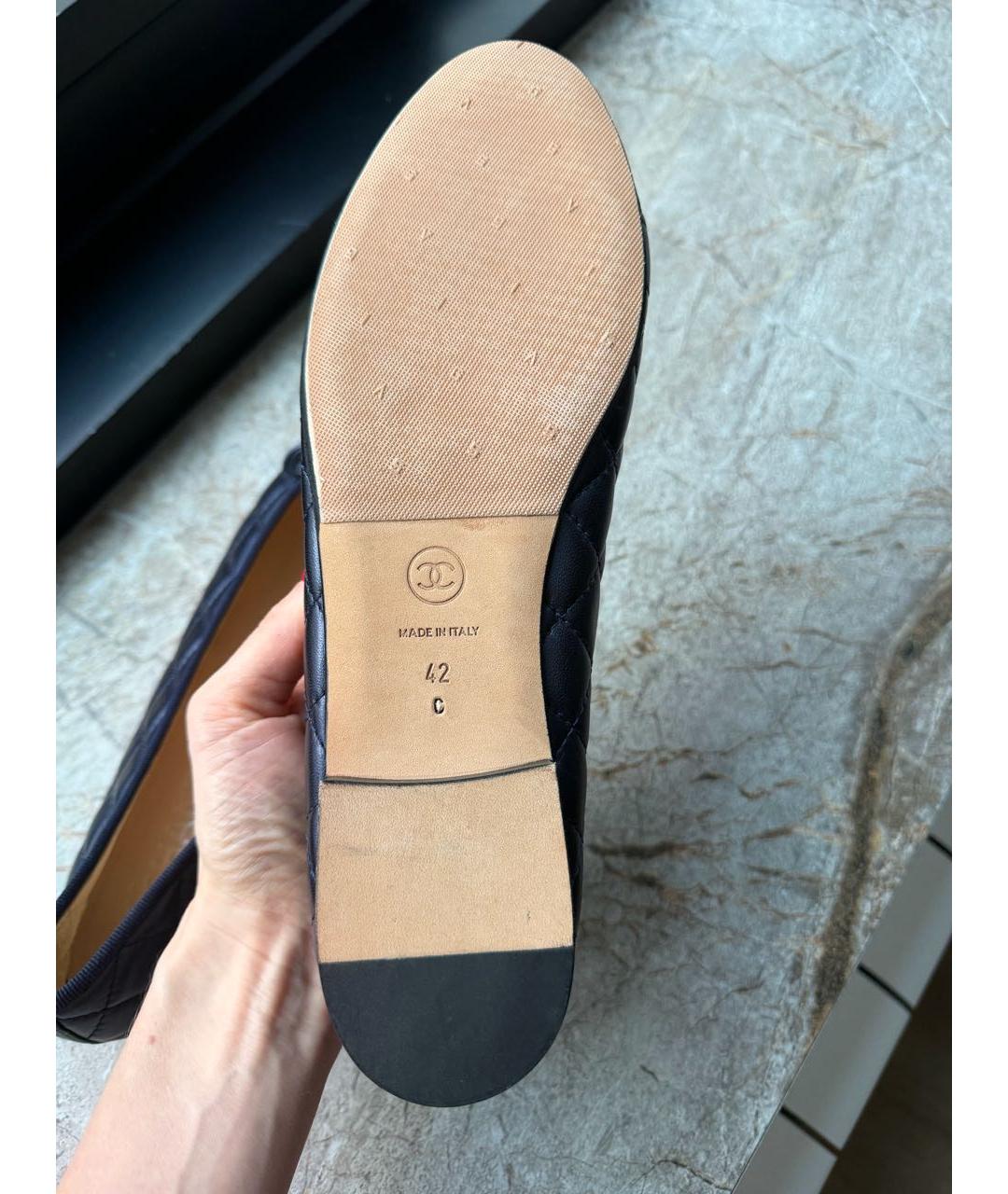 CHANEL Темно-синие кожаные балетки, фото 5