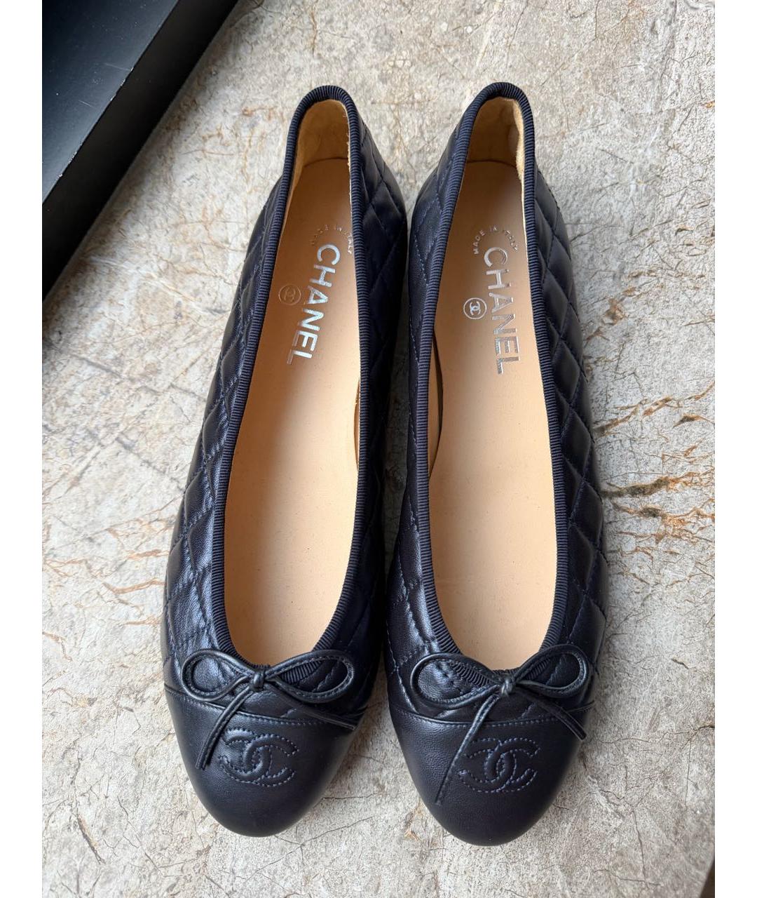 CHANEL Темно-синие кожаные балетки, фото 3