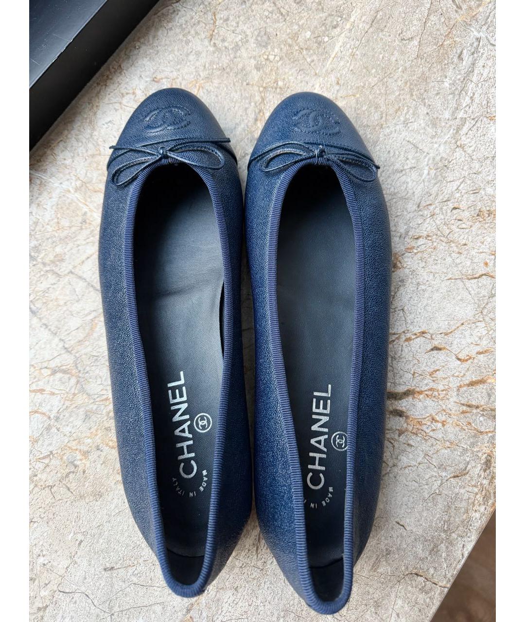 CHANEL Темно-синие кожаные балетки, фото 3