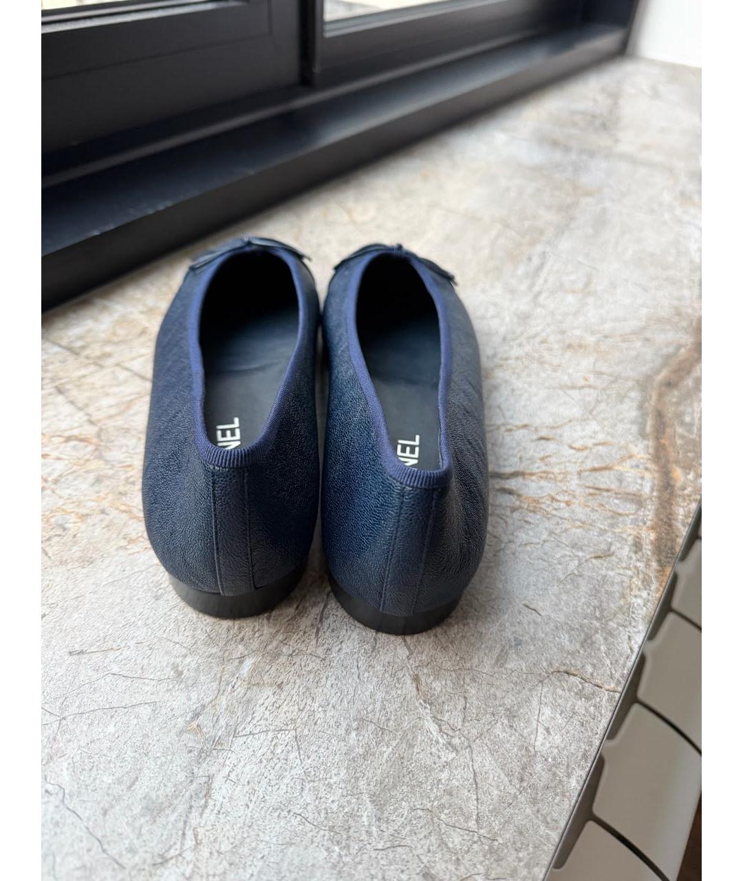 CHANEL Темно-синие кожаные балетки, фото 4