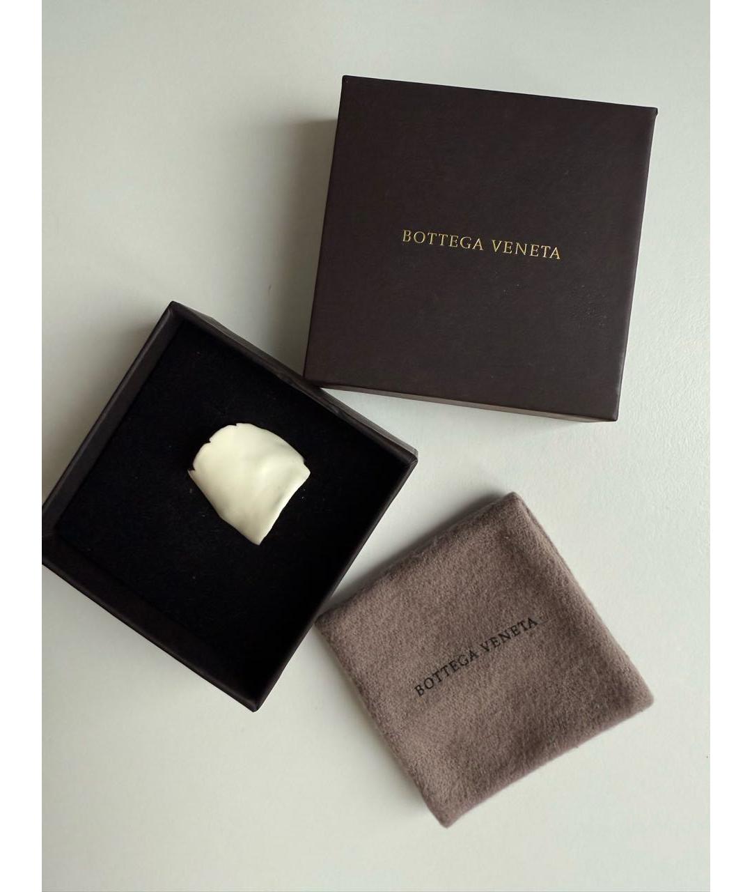 BOTTEGA VENETA Бежевое серебряное кольцо, фото 5