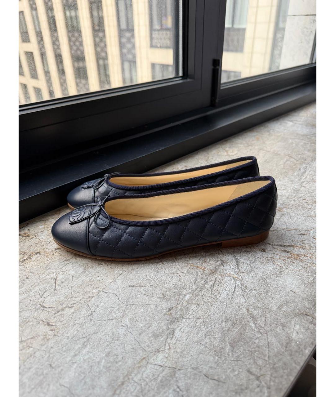 CHANEL Темно-синие кожаные балетки, фото 6