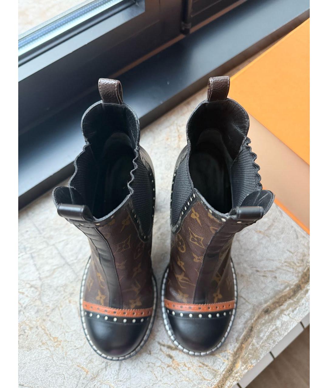 LOUIS VUITTON Коричневые ботильоны, фото 3