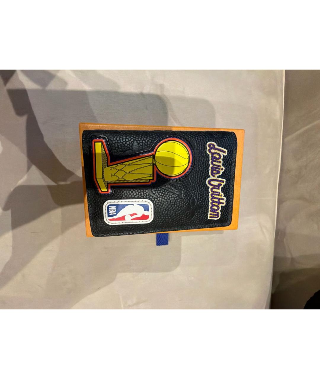 LOUIS VUITTON Черный кожаный кардхолдер, фото 4