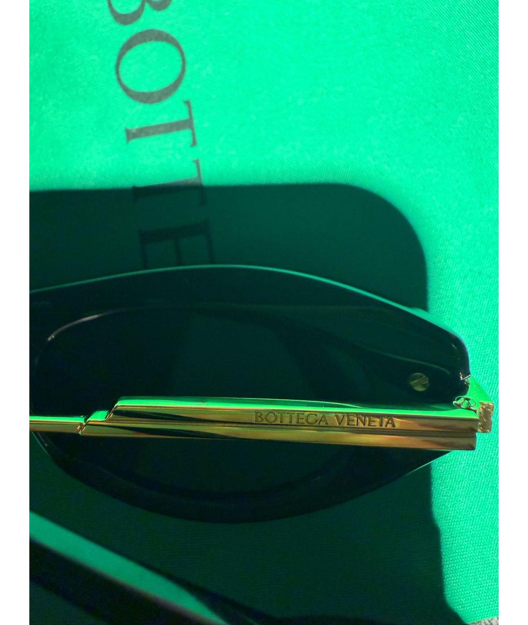 BOTTEGA VENETA Черные пластиковые солнцезащитные очки, фото 3