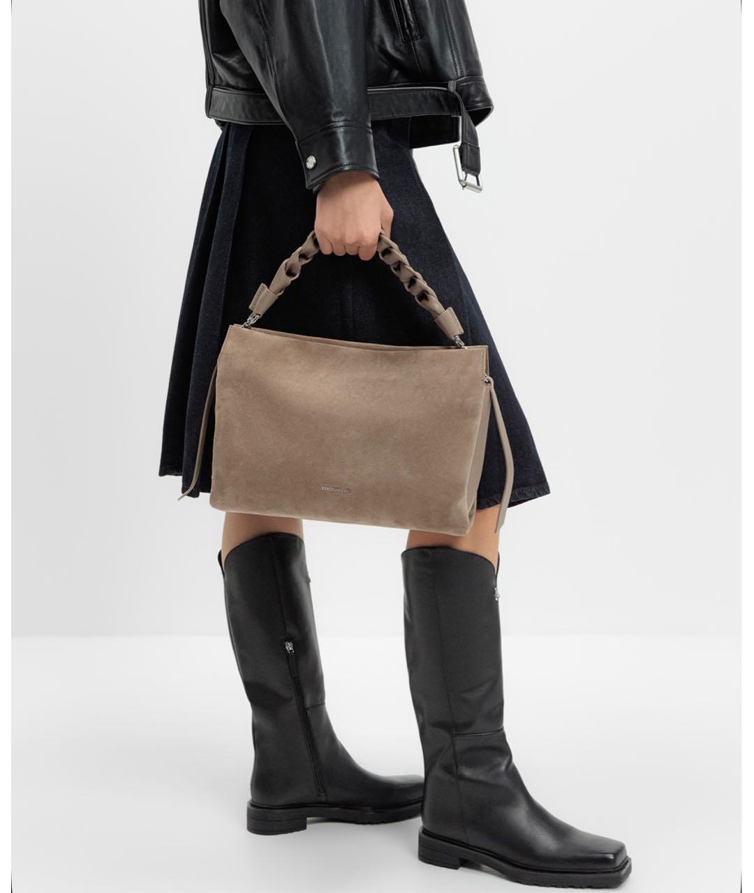 COCCINELLE Бежевая замшевая сумка с короткими ручками, фото 5