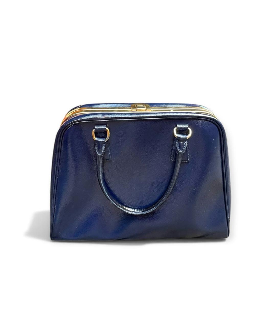 PRADA Темно-синяя сумка с короткими ручками из лакированной кожи, фото 3