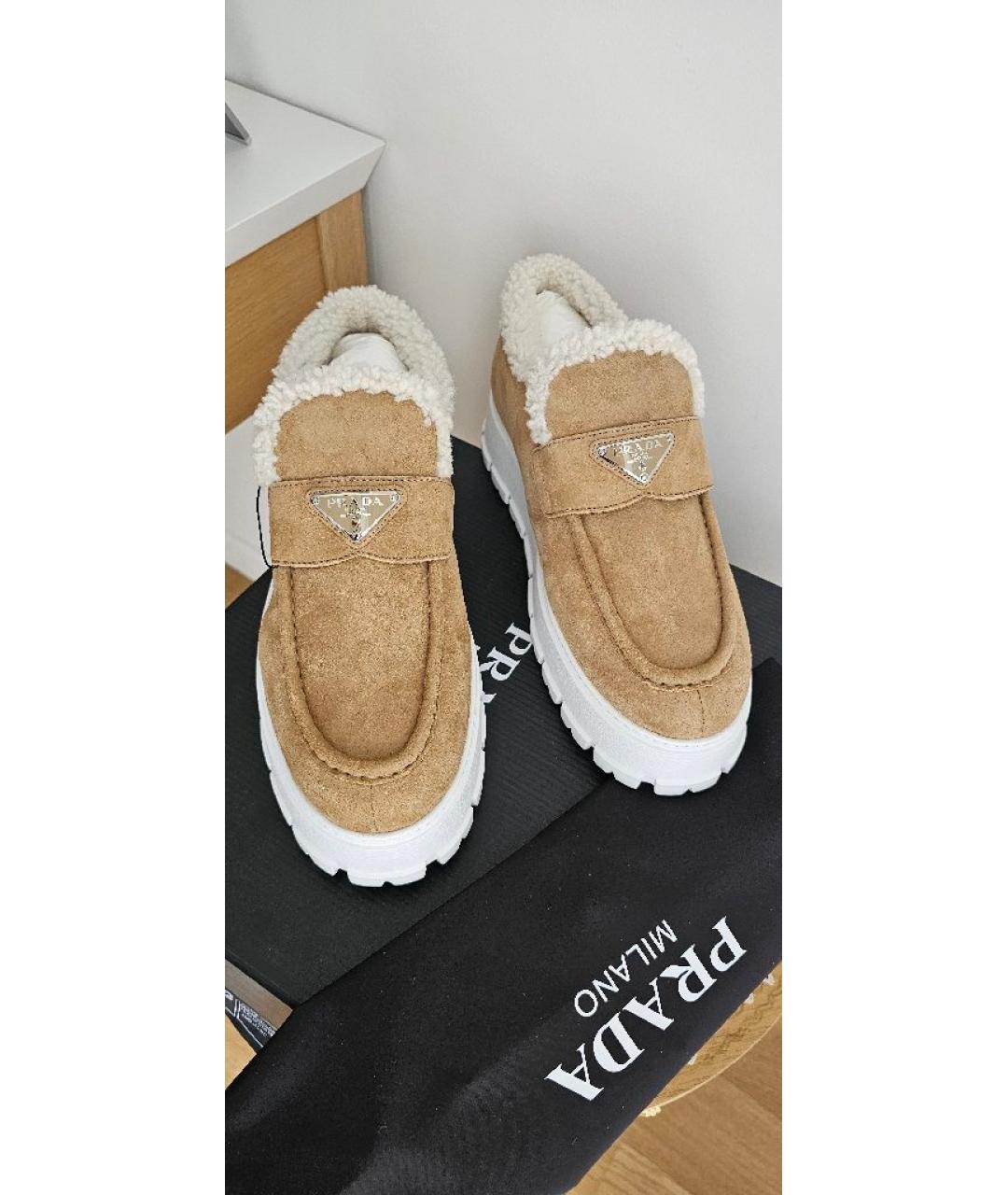 PRADA Бежевые замшевые лоферы, фото 2