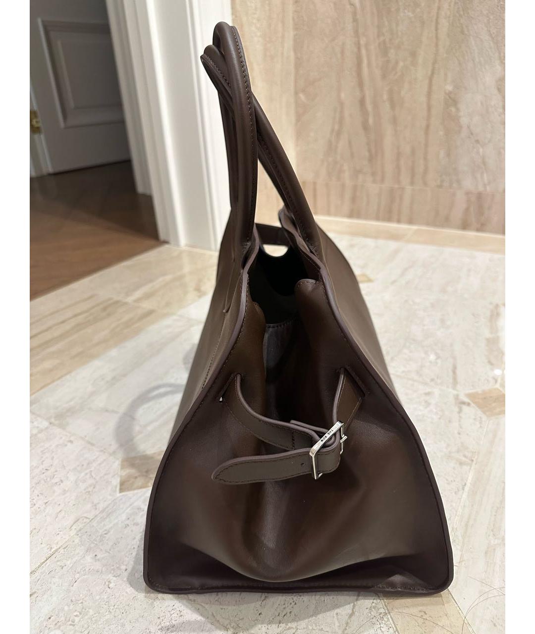 THE ROW Коричневая кожаная сумка с короткими ручками, фото 3