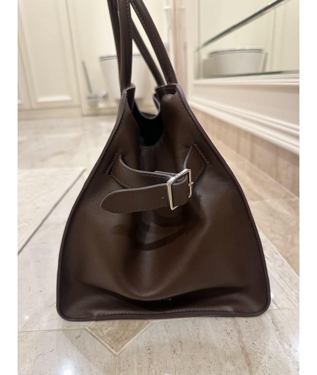 THE ROW Коричневая кожаная сумка с короткими ручками, фото 2